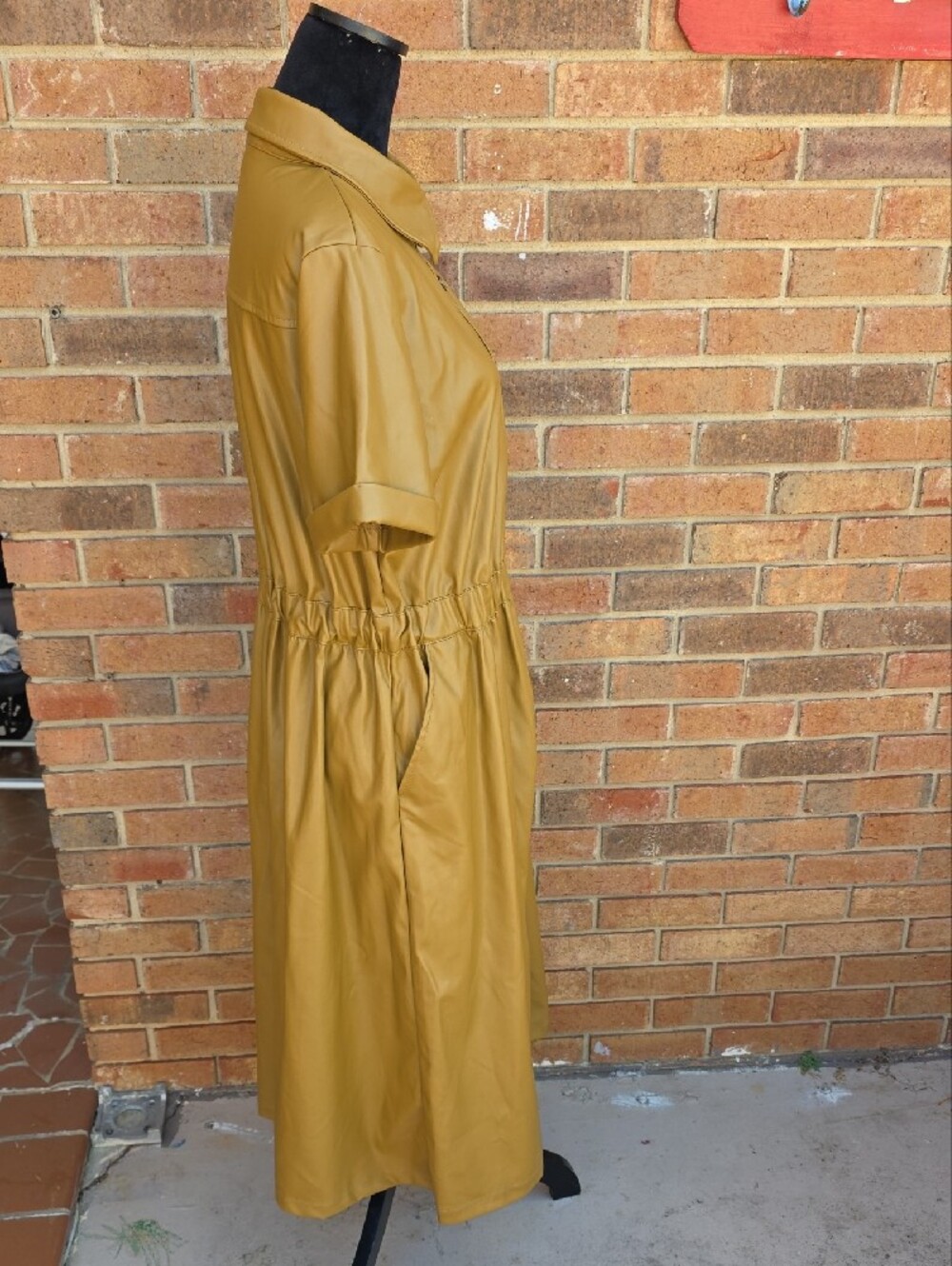 NWOT Who What Wear Faux Leather Button-Front Midi Dress in Tan Size Large - Picture 4 of 9